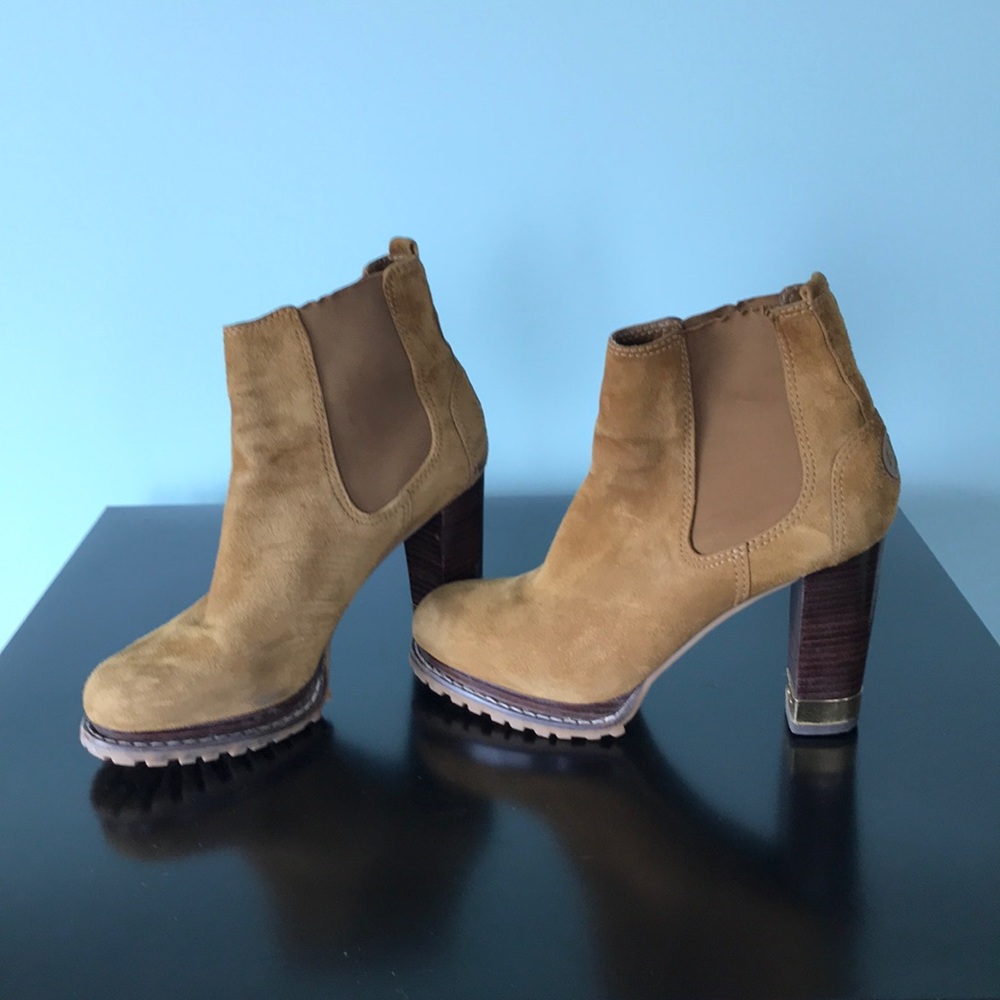 Tory Burch tan suede booties